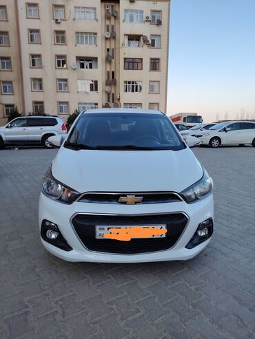 фольксваген 8 1: Chevrolet Spark: 1 л | 2016 г. 107 км Хэтчбэк