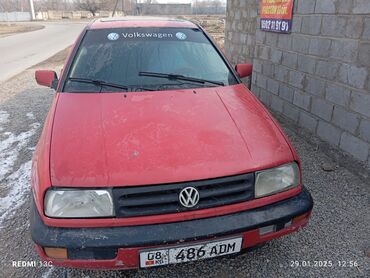 Volkswagen: Volkswagen Vento: 1993 г., 2 л, Механика, Бензин, Хэтчбэк