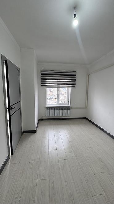 Аренда помещений свободного назначения: Сдается квартира: Планировка и характеристики: - Прихожка. - — 14