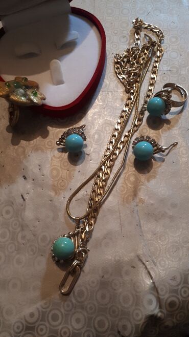 Bijuteriya dəstləri: Müxtəlif bəzək əşyaları .Tebii daşlar.talismanlar ve dekorativ bezek — 12