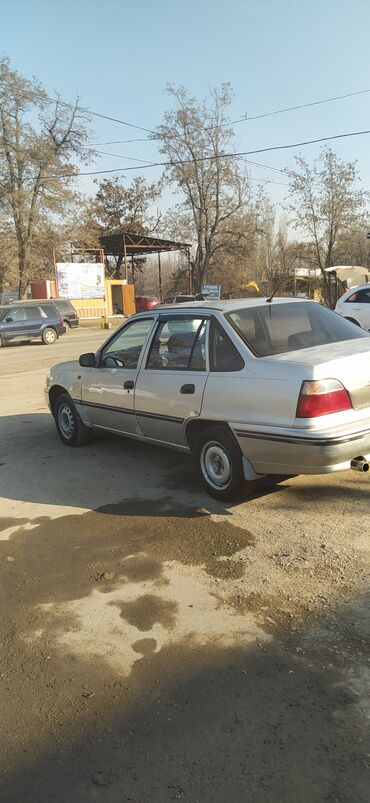 Daewoo: Daewoo Nexia: 2007 г., 1.6 л, Механика, Бензин, Седан