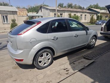 мерседес бенс е200: Ford Focus: 2010 г., 1.6 л, Механика, Бензин, Хэтчбэк