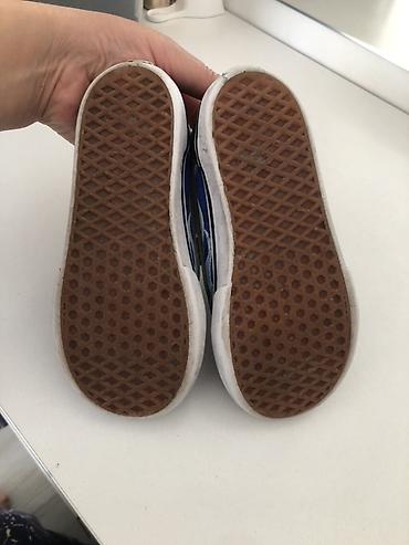 Детский мир: Детские кеды Vans (Toddler) - Модель: низкие кеды на липучках (2 — 3