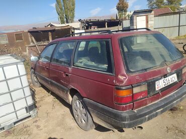 автомобиль daihatsu: Volkswagen Passat Variant: 1990 г., Механика, Бензин