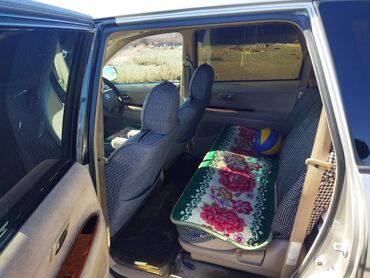 Toyota: Toyota Gaia: 2003 г., 2 л, Автомат, Бензин, Минивэн — 6