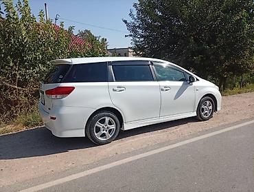 aion авто: Toyota WISH: 2009 г., Универсал — 5