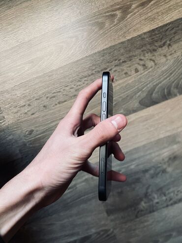 Apple iPhone: IPhone 15, 128 GB, Black Titanium — 2