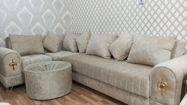 Komodlar: *660₼ KÜNC divan :-TƏCİLİ SATILIR*‼️ Açılır baza var ÜNVAN:-8 noyabr