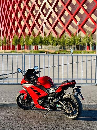 Срочно продается Kawasaki Ninja 400куб 6 ступка Водяной охлаждение