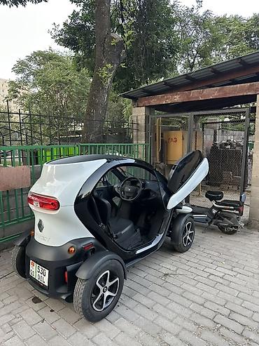 byd e1: Renault Twizy: 2019 г., Автомат, Электромобиль, Купе — 3