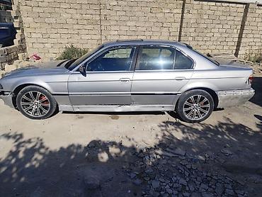 elektrikli mataskilet: BMW 7 Series (E38) sedan – gümüşü rəngdə. Texniki və dizayn — 1