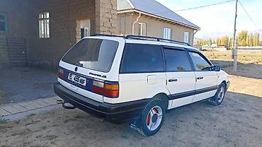 крафтер пассажирский: Volkswagen Passat: 1992 г., Универсал — 4