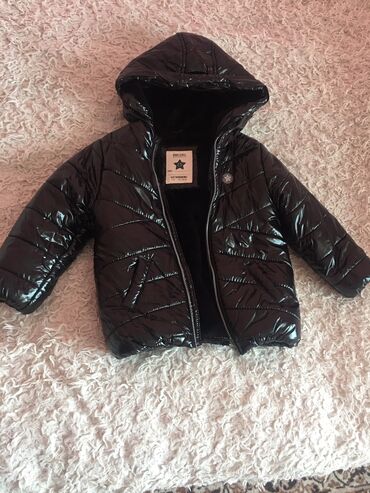 Куртки: Продам куртку фирменная новая на возраст 3-4годика г Кара-Балта