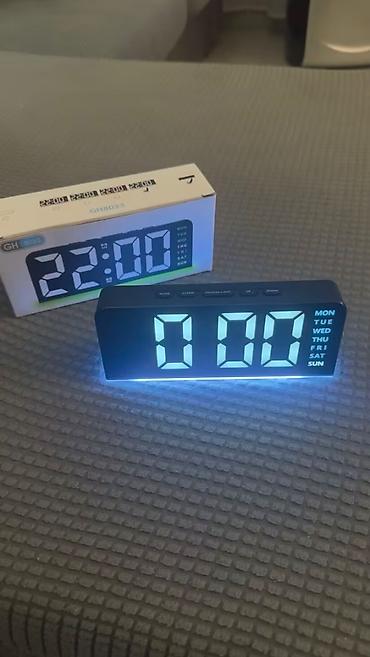 flaše: Kul stilski LED digitalni budilnik | Dvostruki alarm, prikaz vremena i — 8