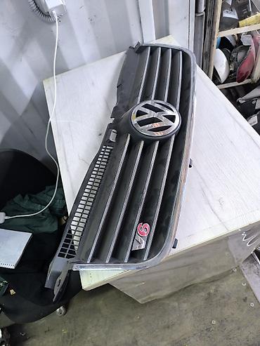 Решетка радиатора Volkswagen 2003 г., Б/у, Оригинал at lalafo.kg Решетка радиатора Volkswagen 2003 г., Б/у, Оригинал