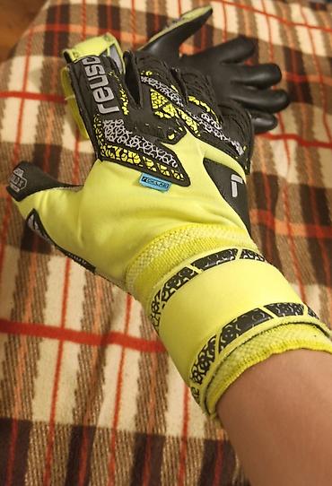 bot kar: Məhsul: Reusch qolkeper əlcəkləri - Model üzərində “Reusch”, “RCK — 3