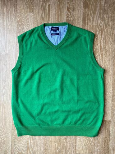 bir qollu paltarlar: •Unisex green waistcoat 10/10 (heç bir defekti yoxdur) Tələbələrə 20%