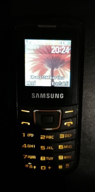 kaput sa krznom: Samsung GT-E1100, < 2 GB, bоја - Crna, Sa tastaturom