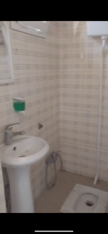 Ofislər: Kirayəlik məkan – açıq planlı iş sahəsi - Geniş, açıq planlı zal - — 13