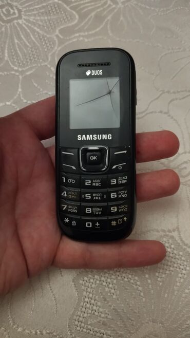 2 el telefon samsung: Samsung E1225, rəng - Qara, Qırıq, Düyməli, İki sim kartlı