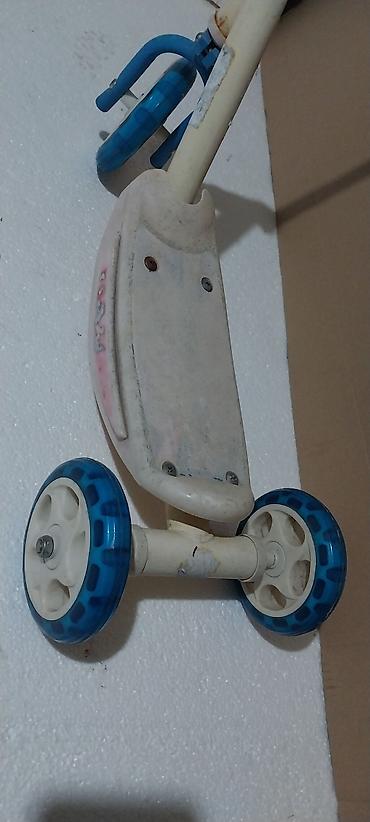 Trotineti, skejtbordovi i hoverbordovi: Dečiji trotinet sa 3 točka - Konstrukcija: prednji točak + dva zadnja — 6