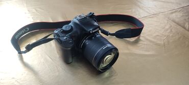 zerkalnyj fotoaparat canon: Срочно продаю Фотоаппарат Canon 1100D