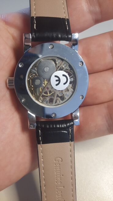 Qol saatları: Yeni mexanika saatlar. Modeldən aslı olaraq qiymətlər 40 AZN-dən 50 — 19