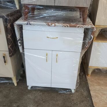 Ütüləmə lövhələri: Ütü masası. ✅ Keyfiyyətli materialdan hazırlanıb ✅ Yuxarı hissə ütü — 12