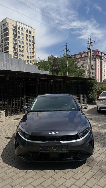 поменяю: Kia K3: 2022 г., 1.6 л, Вариатор, Бензин, Седан — 2