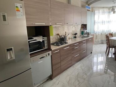 3 комнатная квартира продажа: 4 комнаты, 155 м², Элитка, 3 этаж