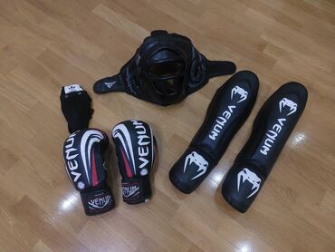 Əlcəklər: Kickboks/MMA üçün qoruyucu ləvazimatlar satılır - əlcək, ayaq