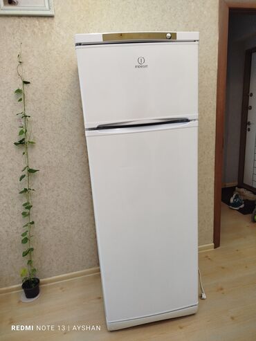 marojna xaladennik: 2 двери Indesit Холодильник Продажа, цвет - Белый