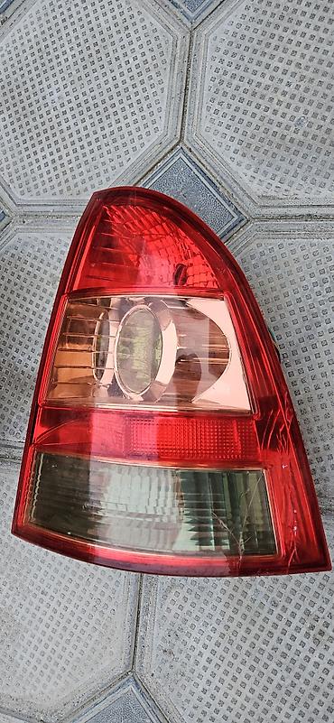 arxa spoyler: Məhsul: Toyota Corolla E120 (2002–2006) üçün arxa fənər cütü Təsvir — 5