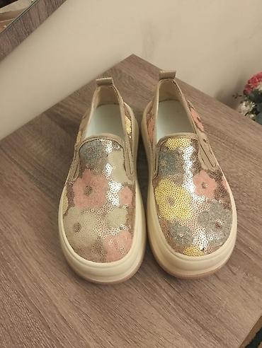 Krossovka və ketlər: Qadın slip-on krossovkalar. Çox az geyinilib. Cüzi endirim olunacaq — 1