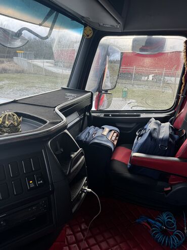 Тягачи: Тягач, Volvo — 13