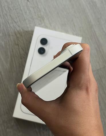 Apple iPhone: IPhone 16, 128 GB, Ağ, Zəmanət, Barmaq izi, Simsiz şarj — 5