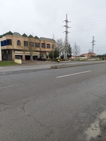 Həyət evləri və villaların satışı: Ünvan: Yevlax Şəhəri Yola Yaxın Miqrasiyanın Arxa Tərəfi Heydər Əliyev — 22