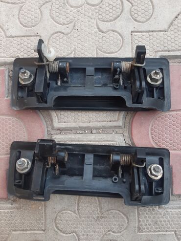 парогенератор: Комплект дверных ручек Nissan 1989 г., Б/у, цвет - Черный, Оригинал