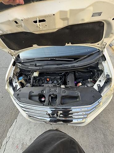 Honda Stepwgn: 2010 г., Газ, Минивэн