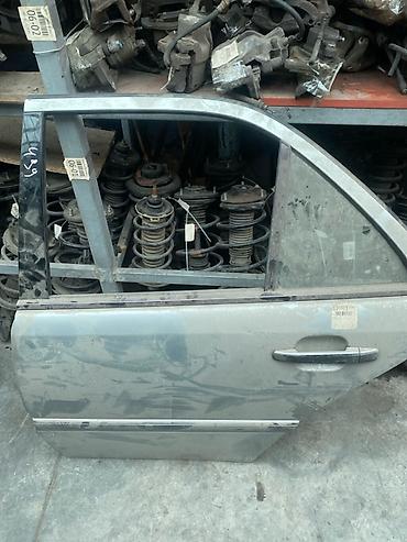 mers c class: Дверь задняя левая для Mercedes-Benz C-Class W202 (седан), мотор M112 — 1