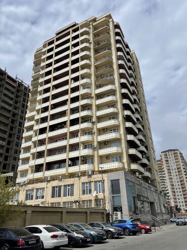 qaz satilir: Белый город, 4 комнаты, Новостройка, м. Хатаи, 187 м²