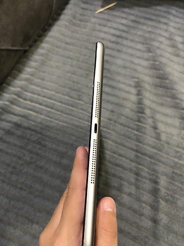 ipad air 6: Apple iPad planşet - Korpus: gümüş rəngli alüminium, arxada Apple — 3