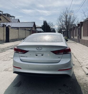 Hyundai: Hyundai Avante: 2018 г., 1.6 л, Автомат, Бензин