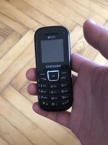 mobil whatsapp: Samsung GT-E1210