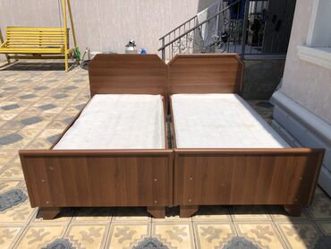 продам кровать двуспальную бу: Б/у, Односпальная кровать, Без подьемного механизма, С матрасом, Без выдвижных ящиков, Азербайджан