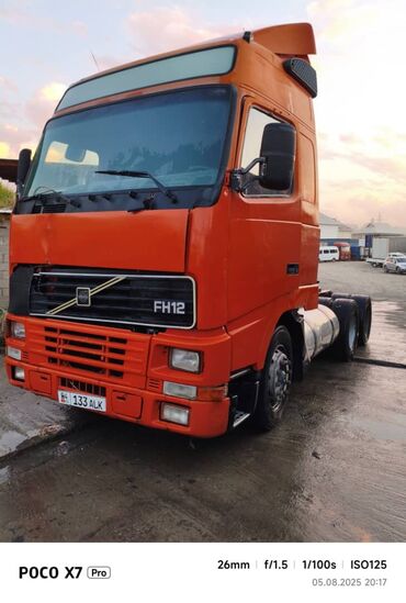 шины на тракторный прицеп: Сүйрөгүч, Volvo, 2000 г., Прицепсиз