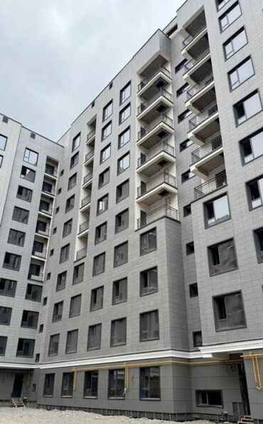 меняю доплатой мне: 3 бөлмө, 77 кв. м, Элитка, 9 кабат, ПСО (өзү оңдоп түзөтүп бүтүү үчүн)