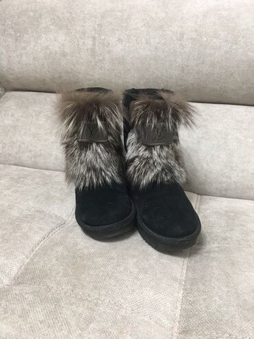 сумка мужская через плечо: Уггилер, 37, UGG, Колдонулган, түсү - Кара, Акылуу жеткирүү