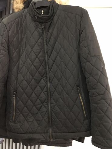 пальто в клетку: Куртка DeFacto STUDIO в отличном состоянии б/у. 
Размер L