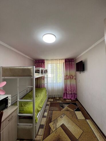 гостиничный тип дом: 1 комната, 18 м², Общежитие и гостиничного типа, 4 этаж